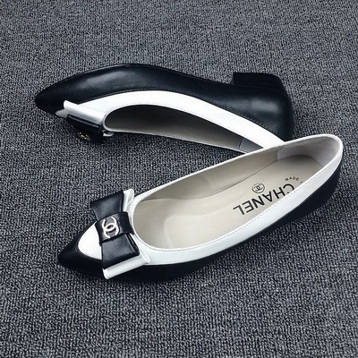 CHANEL Shallow mouth flat shoes Women--137